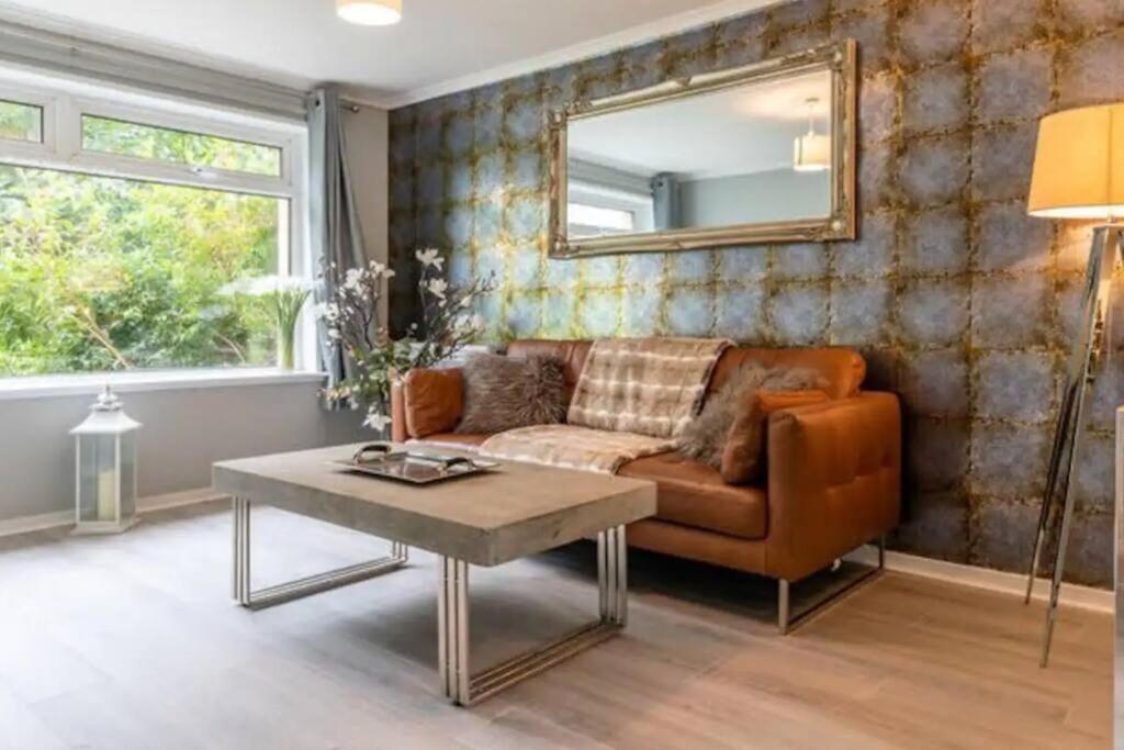 Cosy 1 Bed With Parking In City Centre Lejlighed Glasgow Eksteriør billede